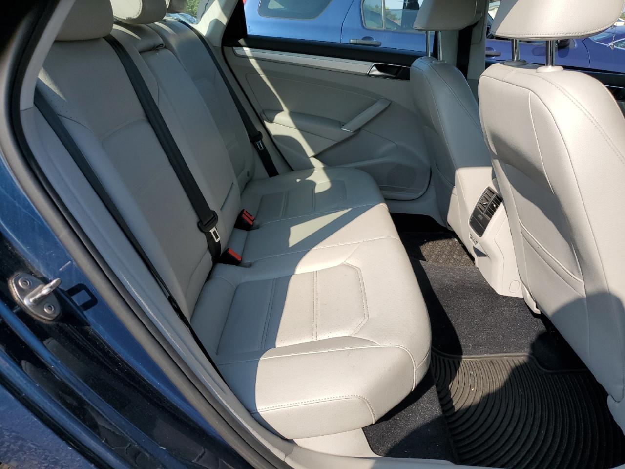 VOLKSWAGEN PASSAT WOLFSBURG