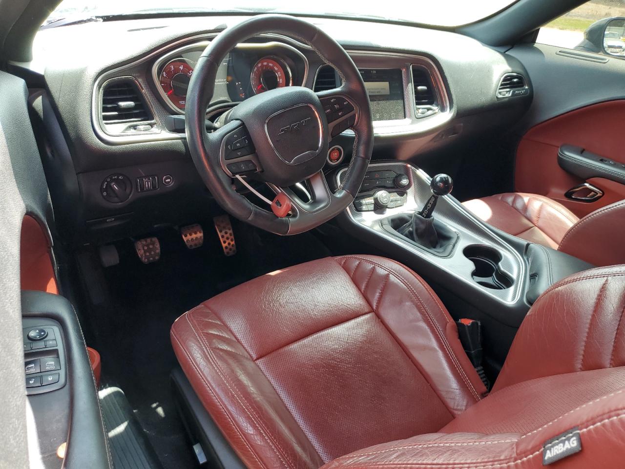 DODGE CHALLENGER SRT HELLCAT