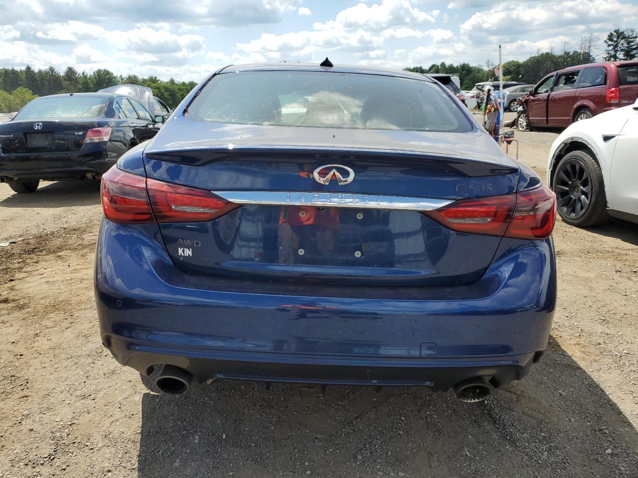 INFINITI Q50 RED SPORT 400