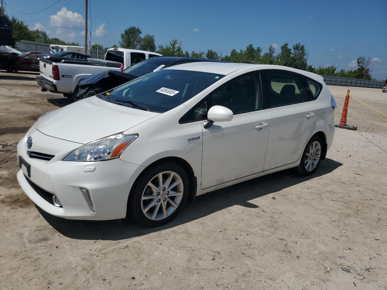 TOYOTA PRIUS V