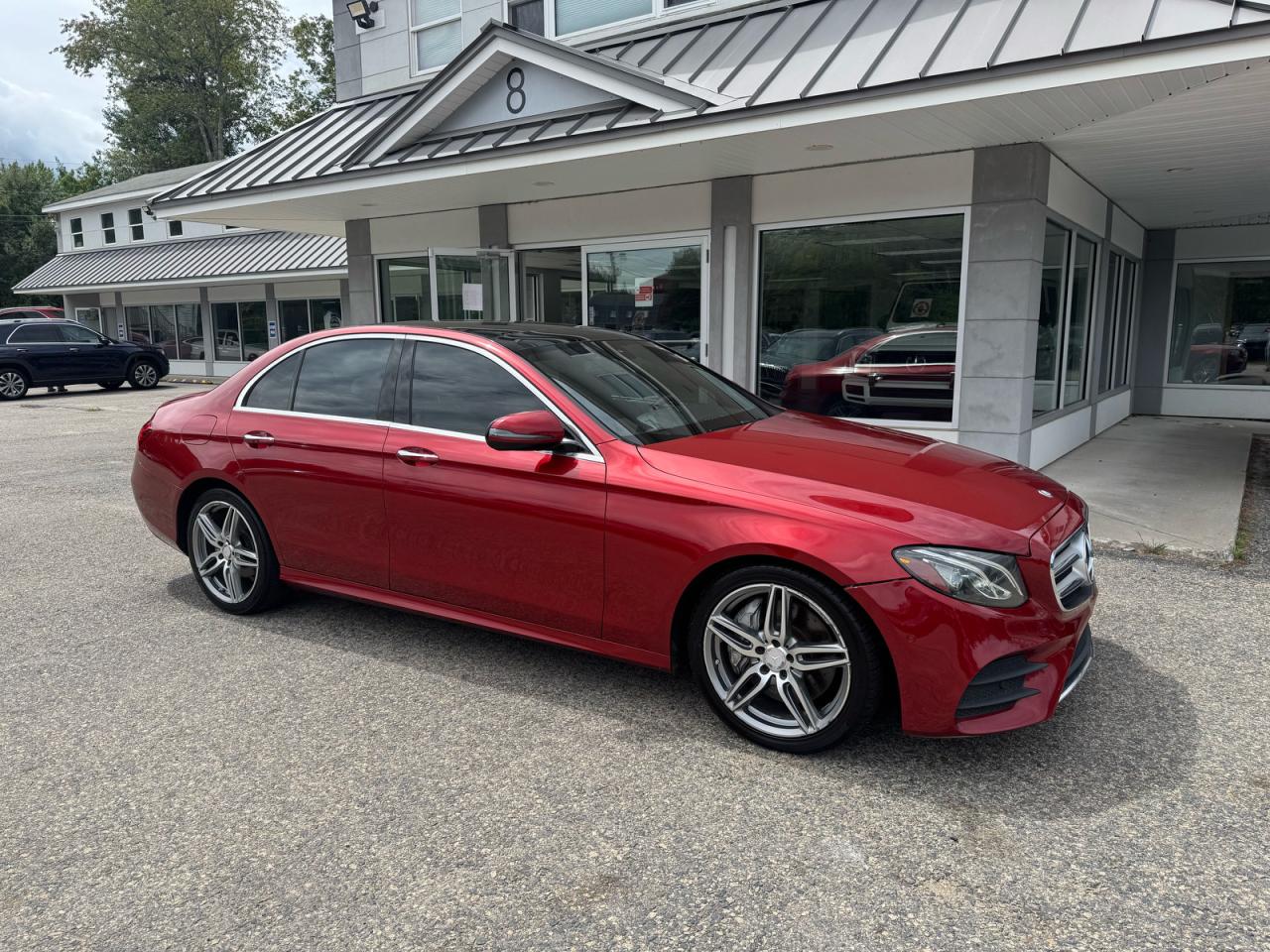 MERCEDES-BENZ E-CLASS 300