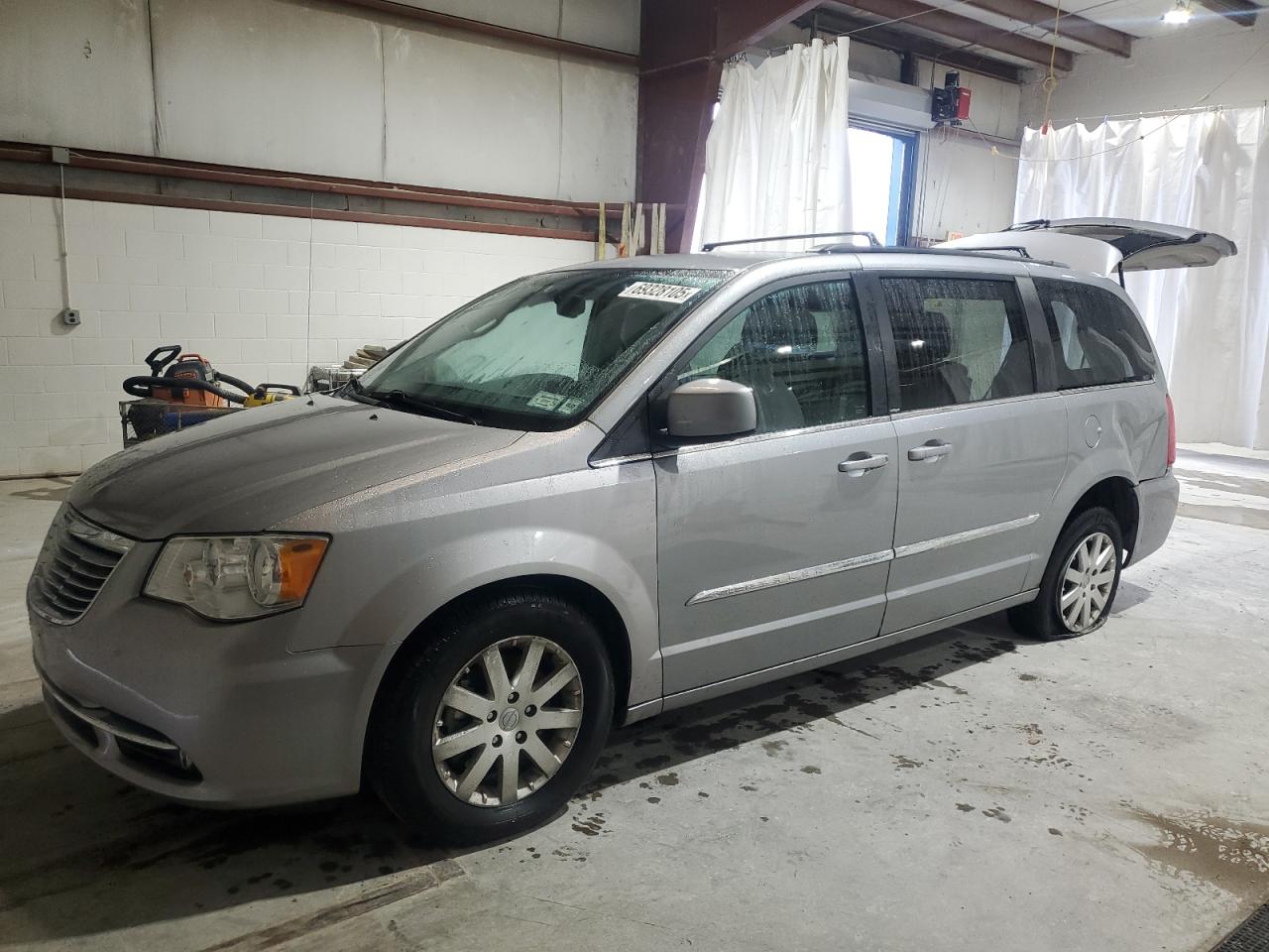 CHRYSLER TOWN & COUNTRY TOURING