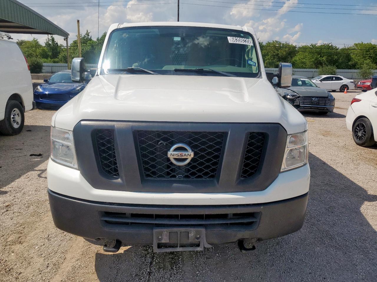 NISSAN NV2500 2500 SV