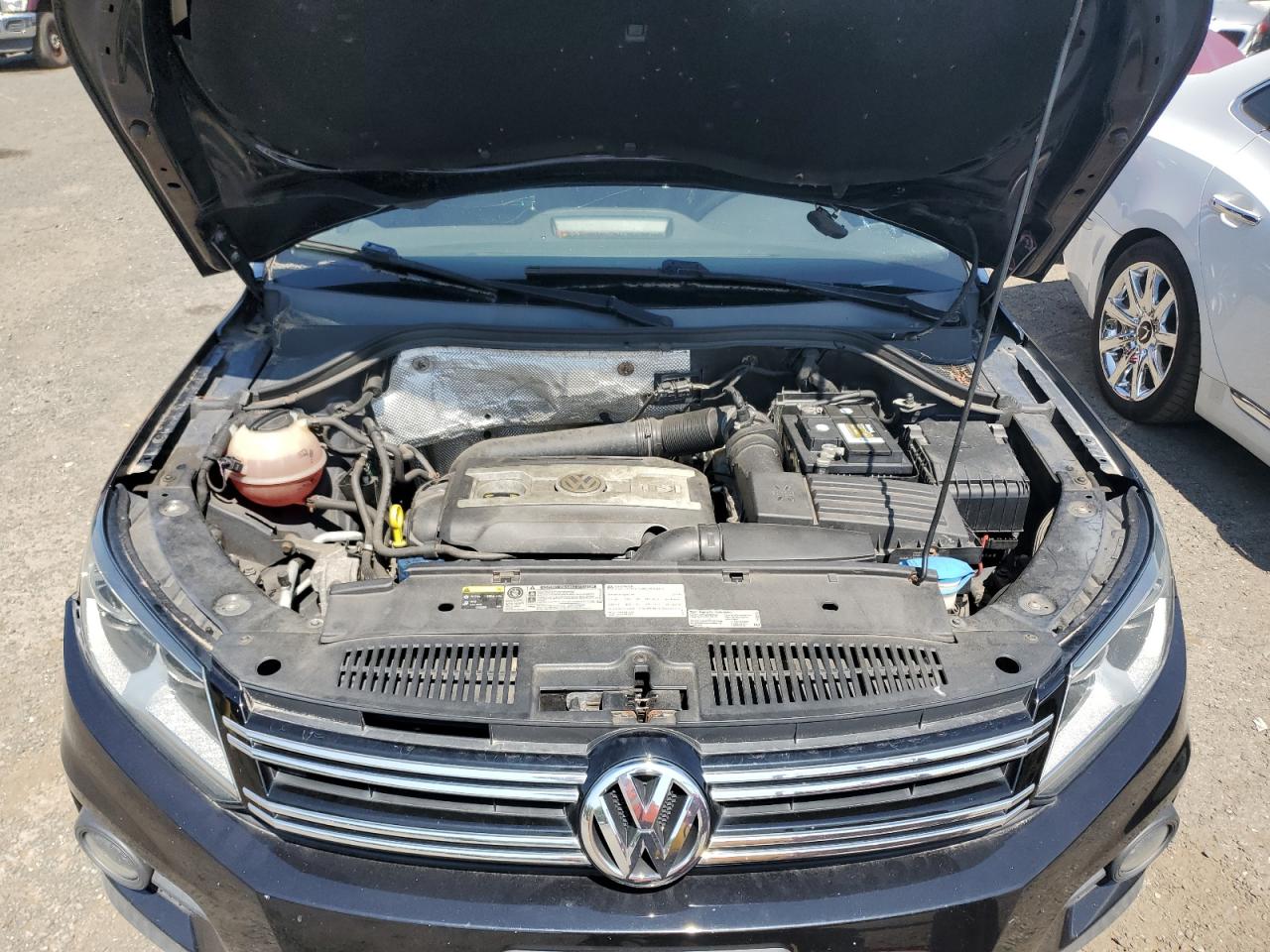 VOLKSWAGEN TIGUAN S