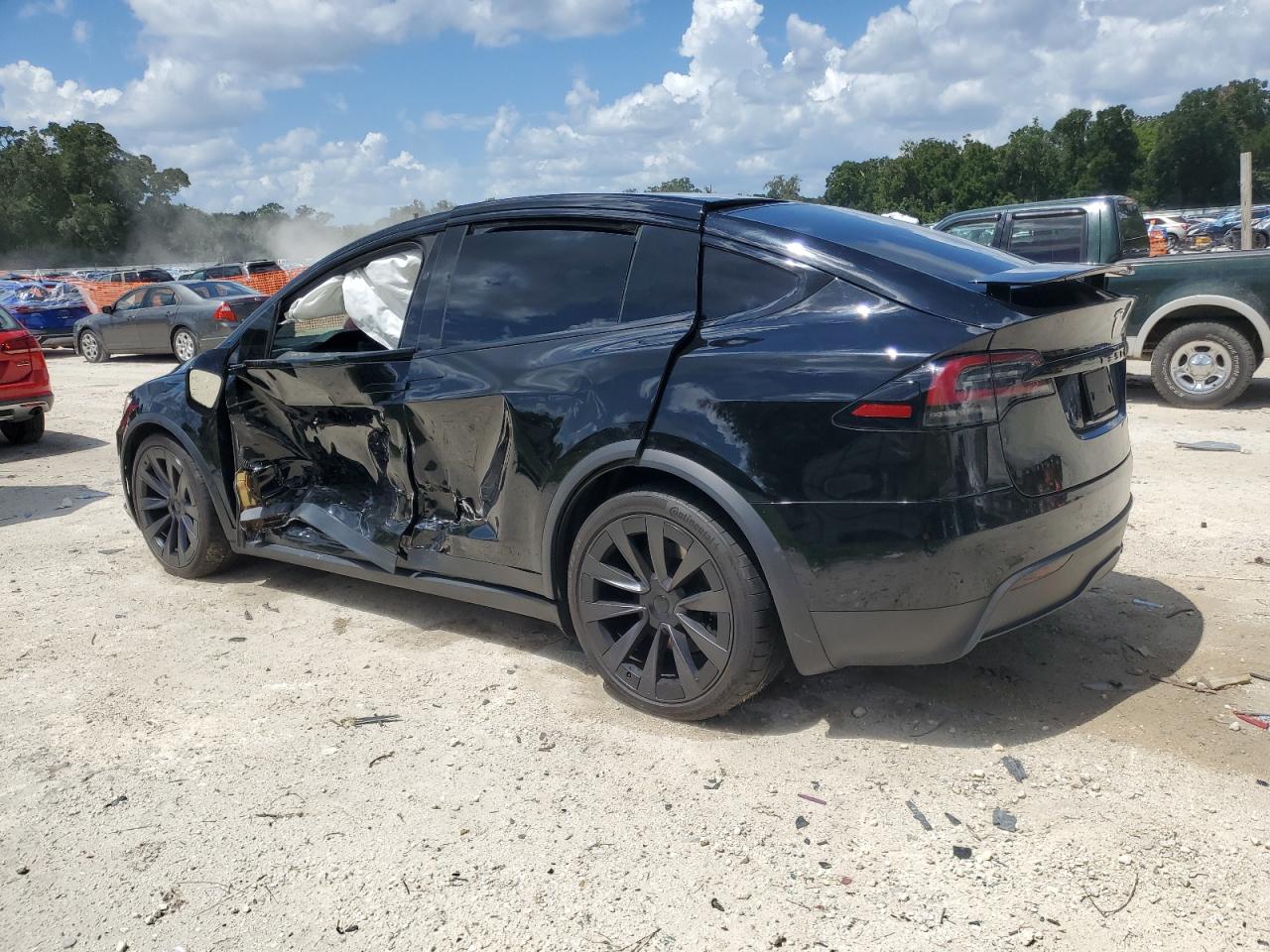 TESLA MODEL X