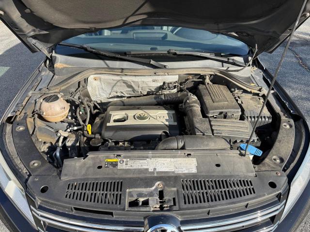 2016 VOLKSWAGEN TIGUAN S WVGBV7AX1GW528275