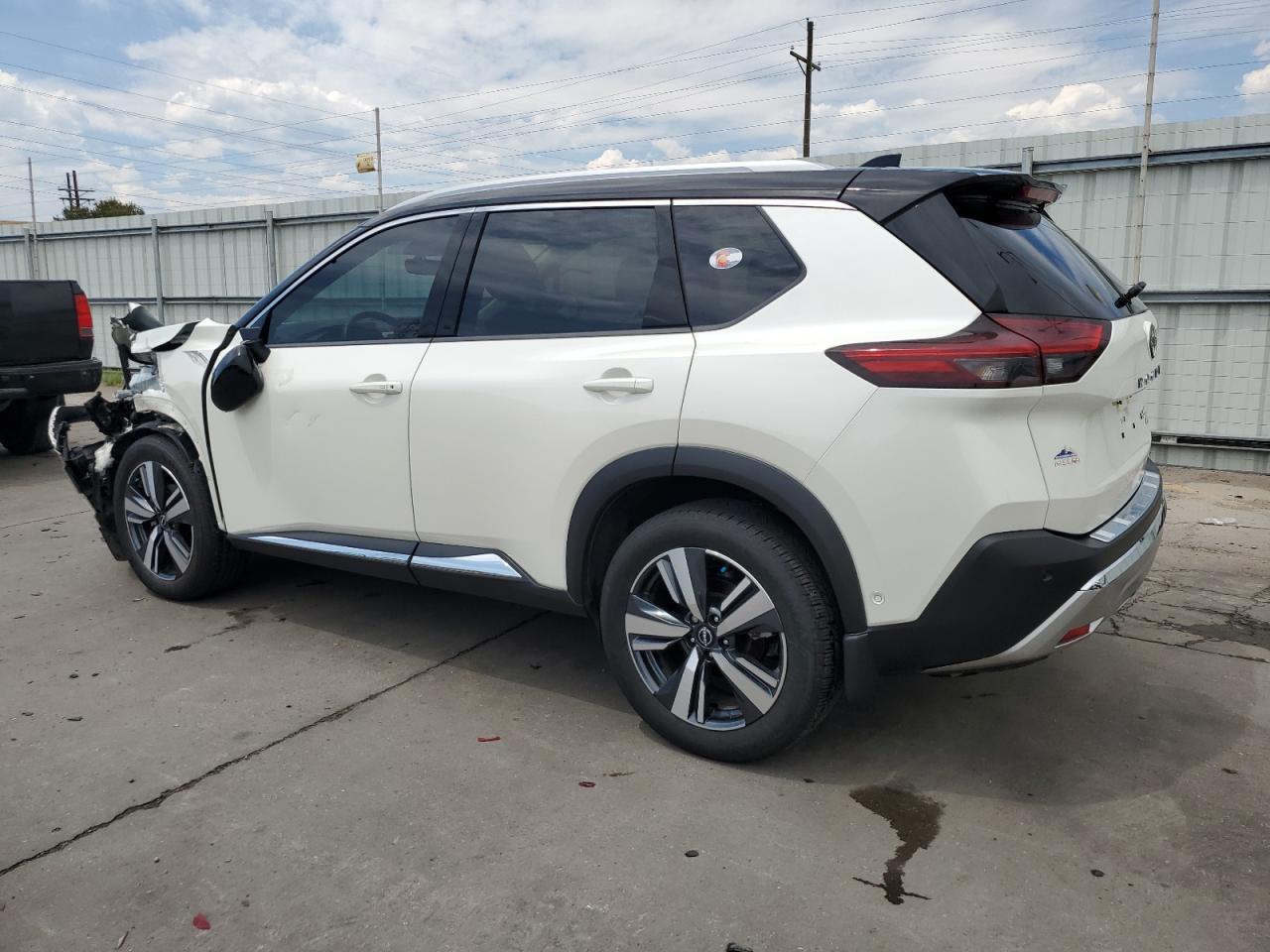 NISSAN ROGUE PLATINUM