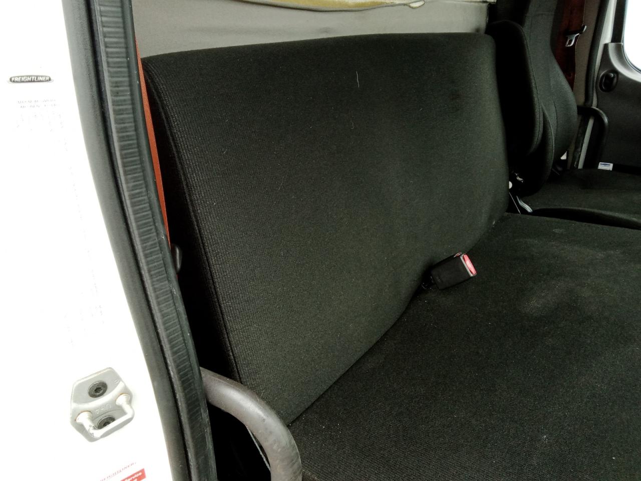 Lot #3287340992 2016 FREIGHTLINER M2 106 MED