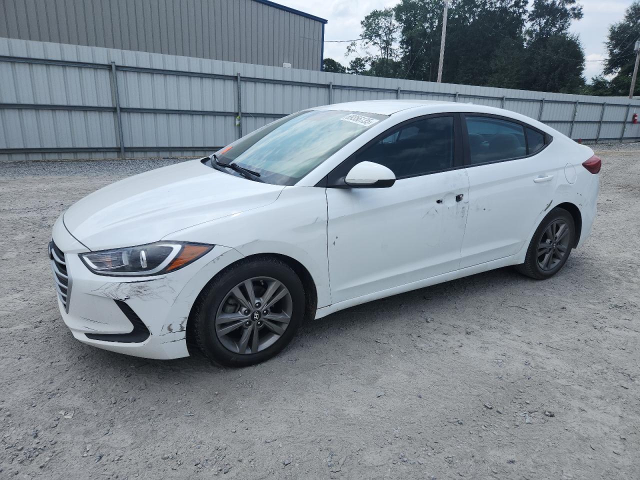HYUNDAI ELANTRA SE