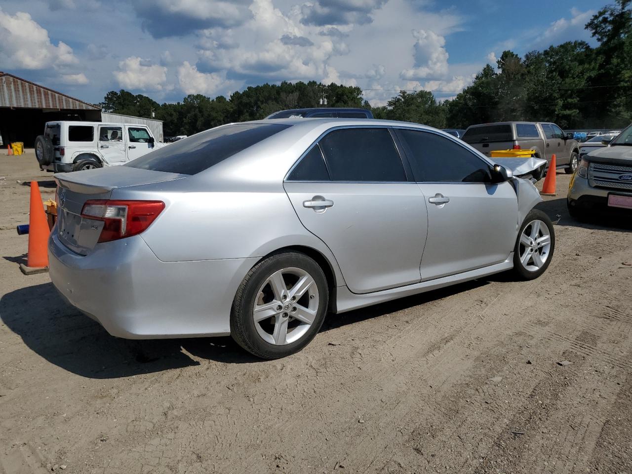 TOYOTA CAMRY L