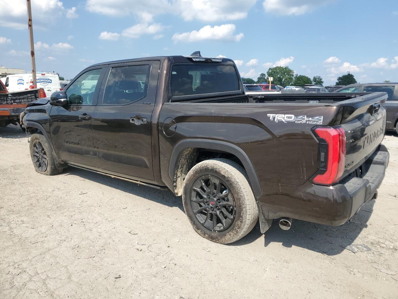 TOYOTA TUNDRA CREWMAX LIMITED