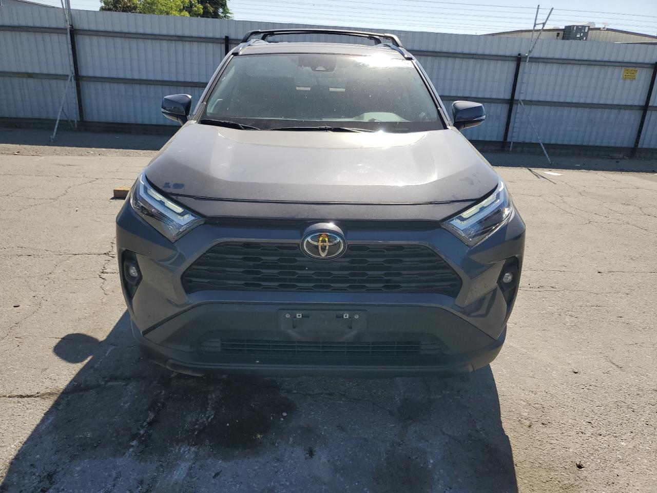 TOYOTA RAV4 XLE PREMIUM