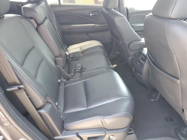 2019 HONDA PILOT TOUR 5FNYF5H92KB006422