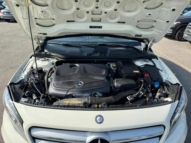2015 MERCEDES-BENZ GLA 250 4M WDCTG4GB1FJ099559