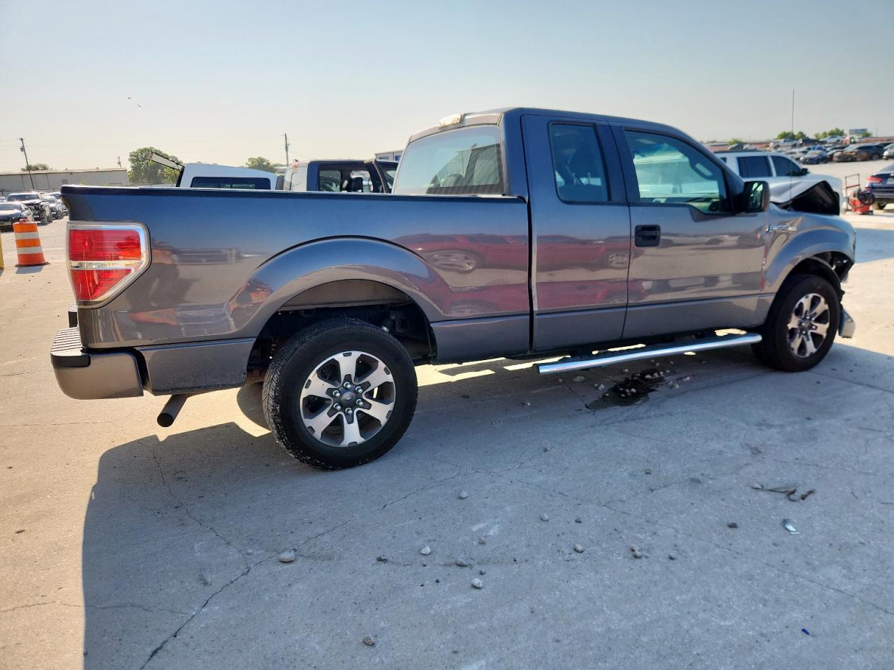 FORD F-150 SUPER CAB