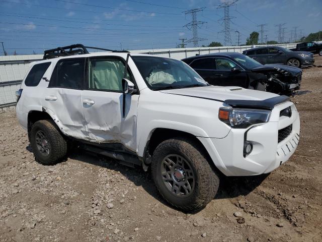 2019 TOYOTA 4RUNNER SR JTEBU5JR9K5667593