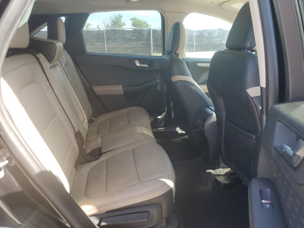 FORD ESCAPE SE SPORT