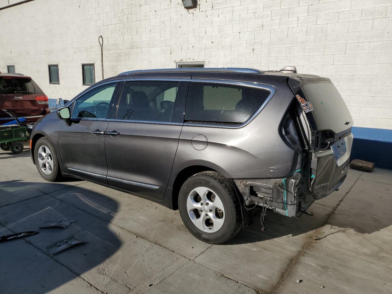 CHRYSLER PACIFICA TOURING L PLUS