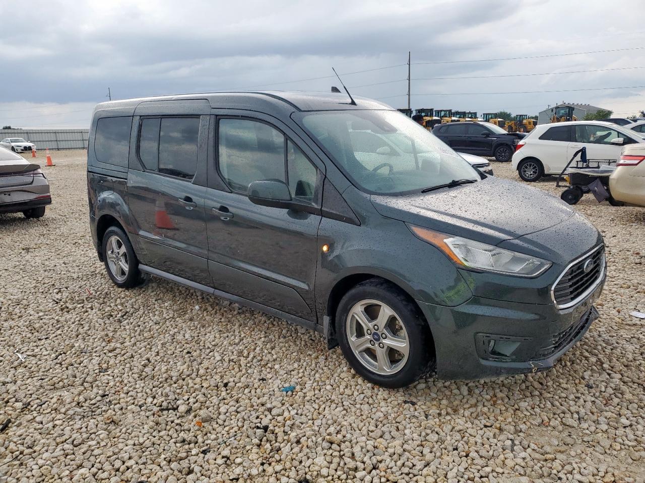 FORD TRANSIT CONNECT TITANIUM