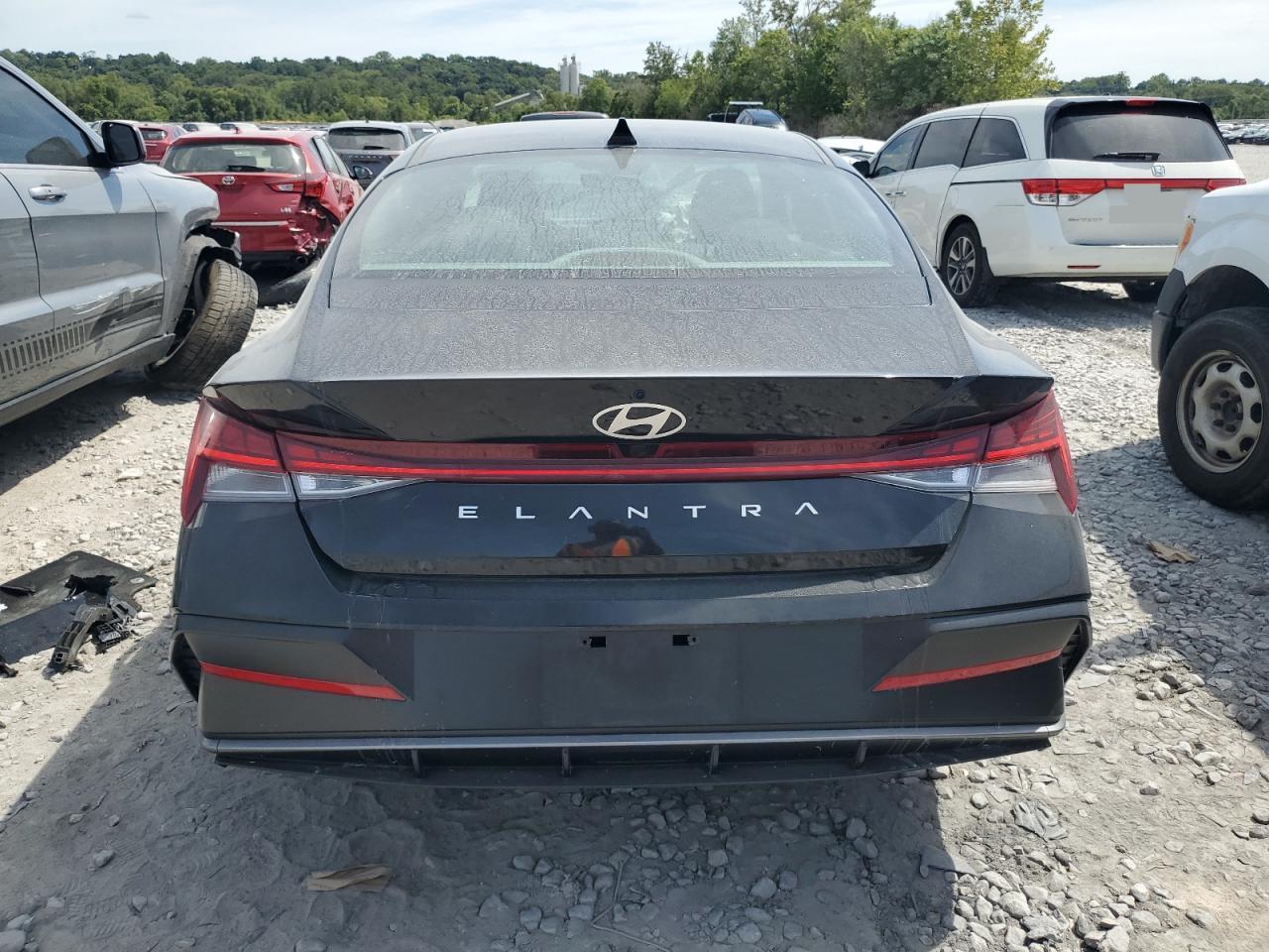 HYUNDAI ELANTRA SEL
