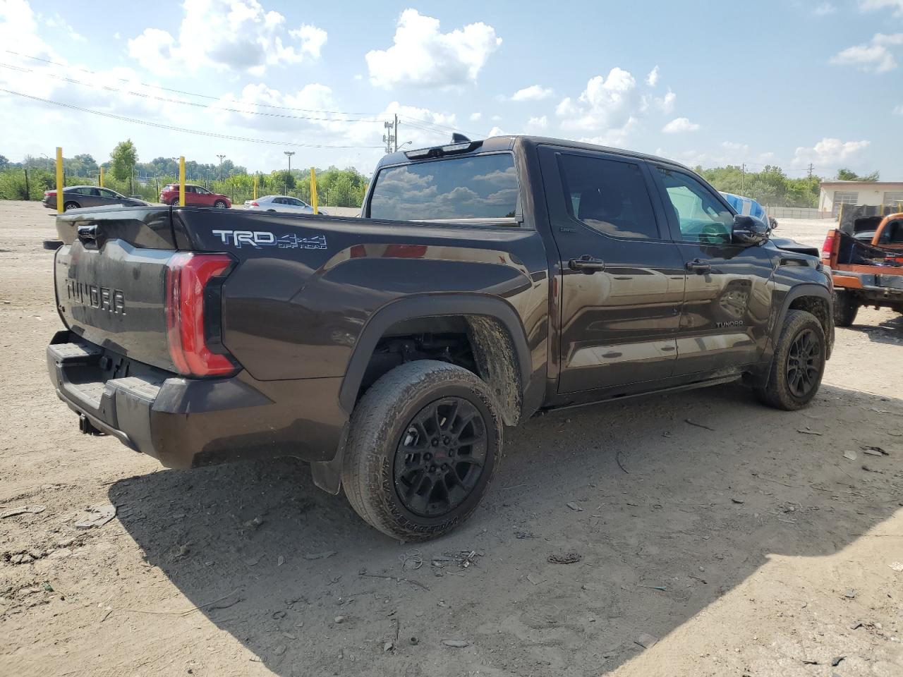 TOYOTA TUNDRA CREWMAX LIMITED