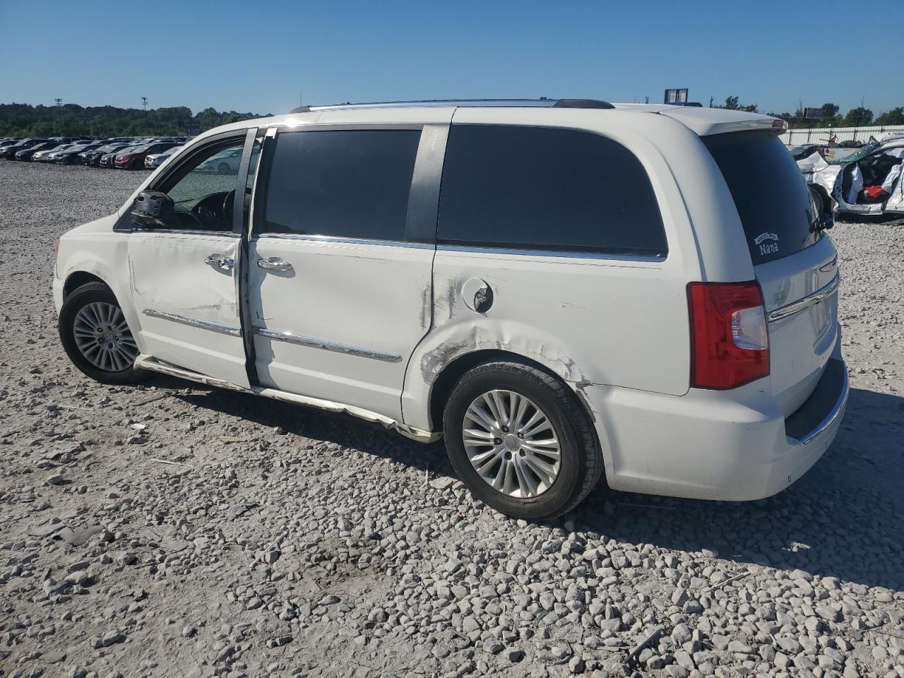 CHRYSLER TOWN & COUNTRY LIMITED