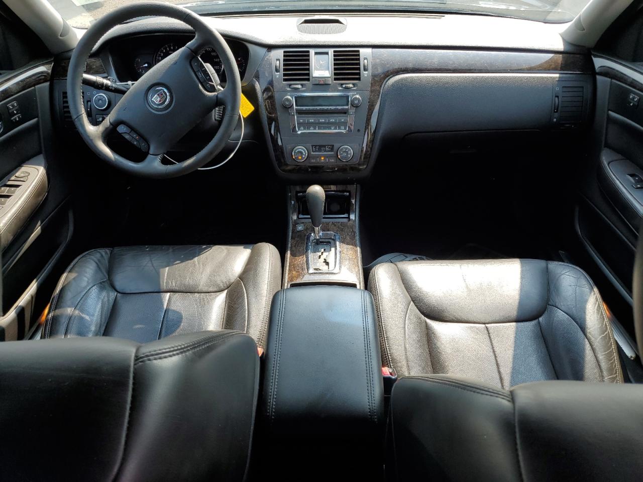 CADILLAC DTS LUXURY COLLECTION