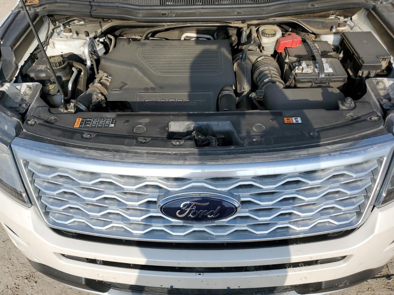 FORD EXPLORER PLATINUM