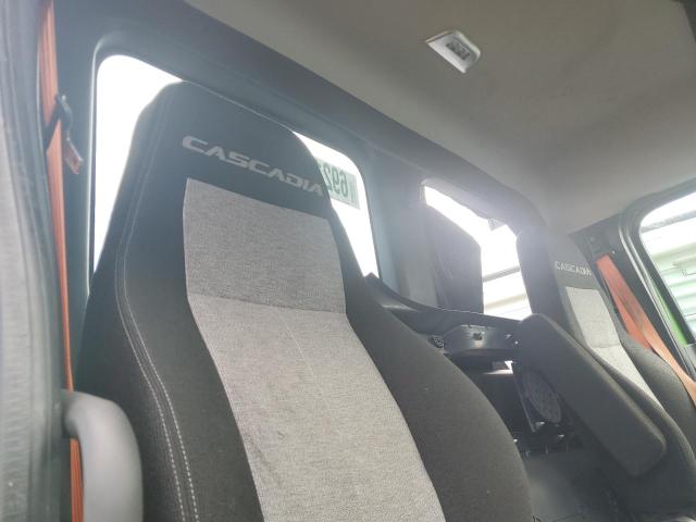 2022 FREIGHTLINER CASCADIA 1 #3235772878