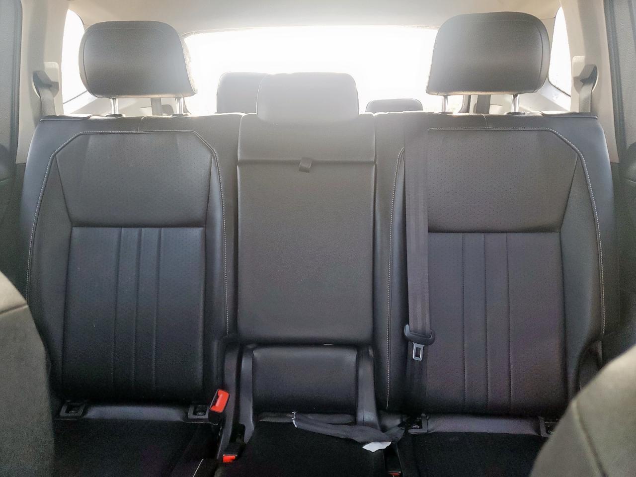 VOLKSWAGEN TIGUAN SE