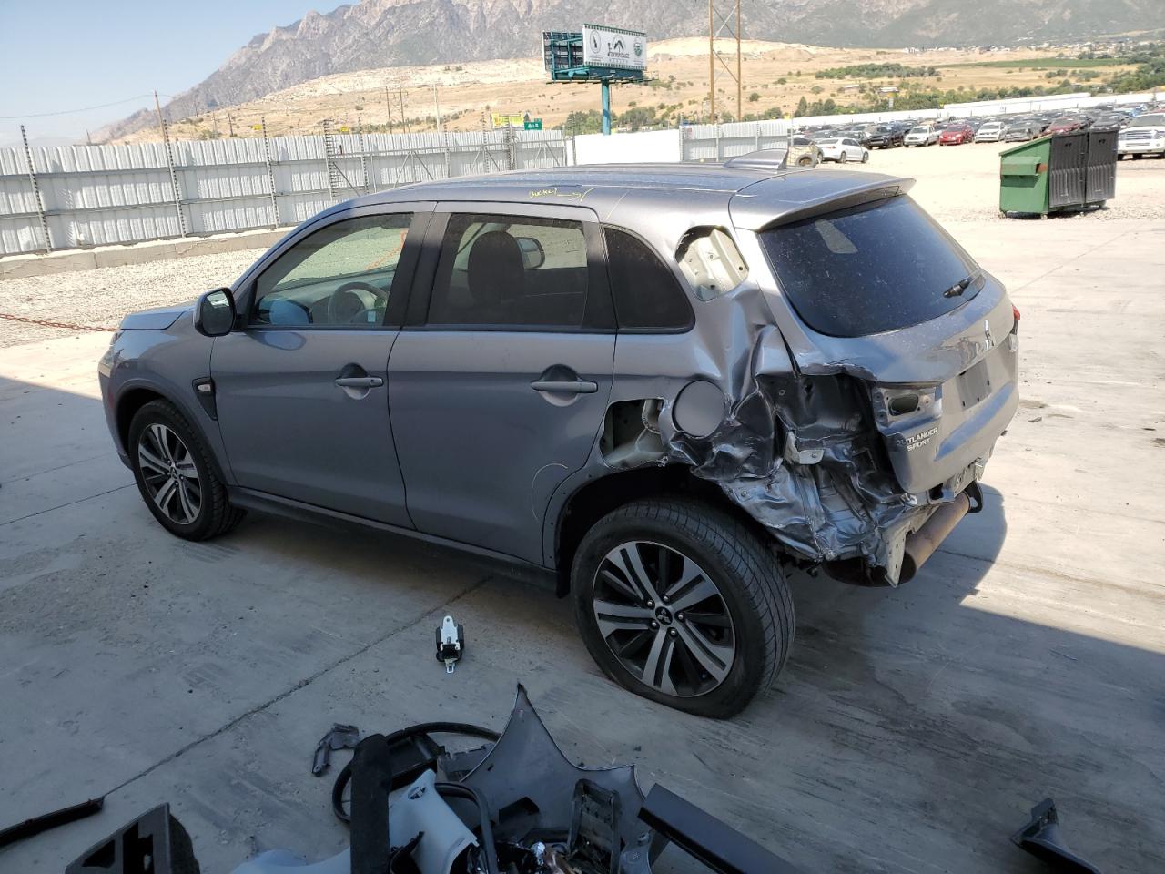 MITSUBISHI OUTLANDER ES