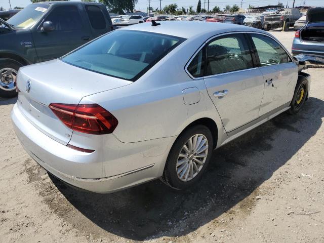 2017 VOLKSWAGEN PASSAT SE - 1VWBT7A30HC000945