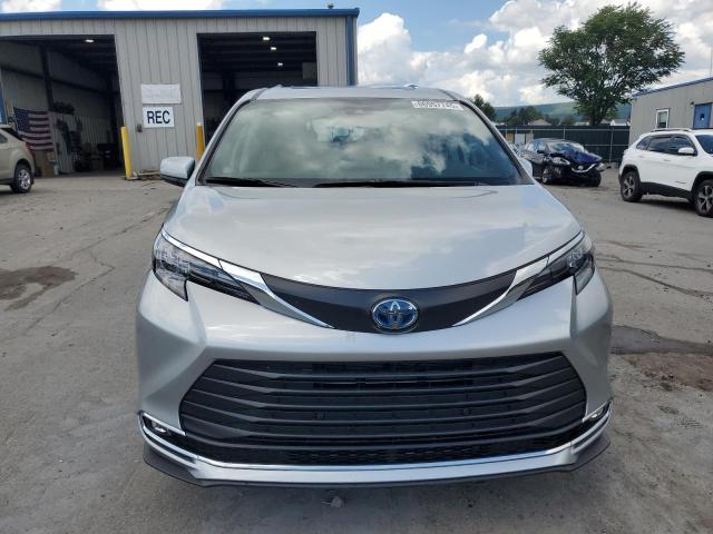 2024 TOYOTA SIENNA XLE 5TDYRKEC4RS188281