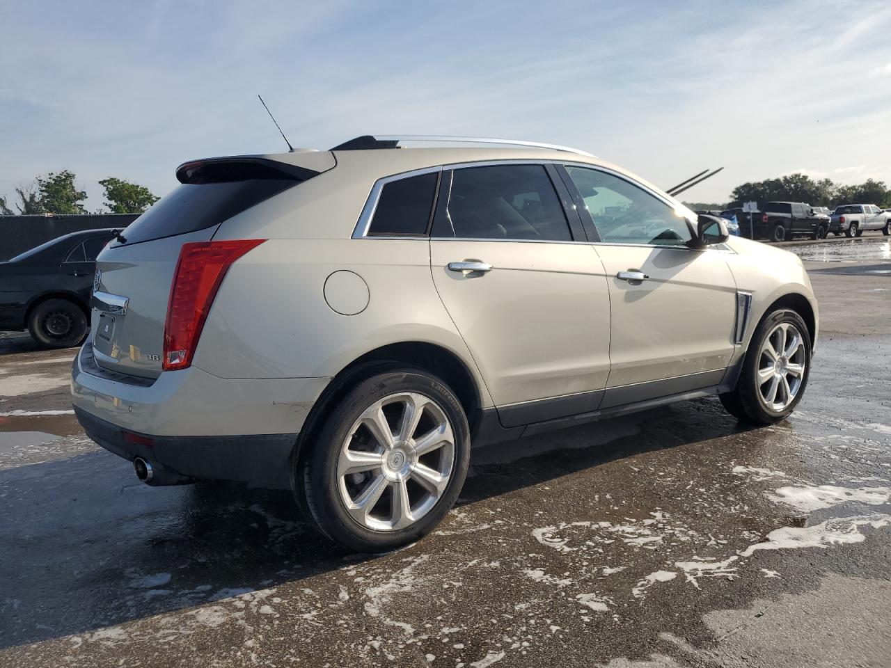 CADILLAC SRX PREMIUM COLLECTION