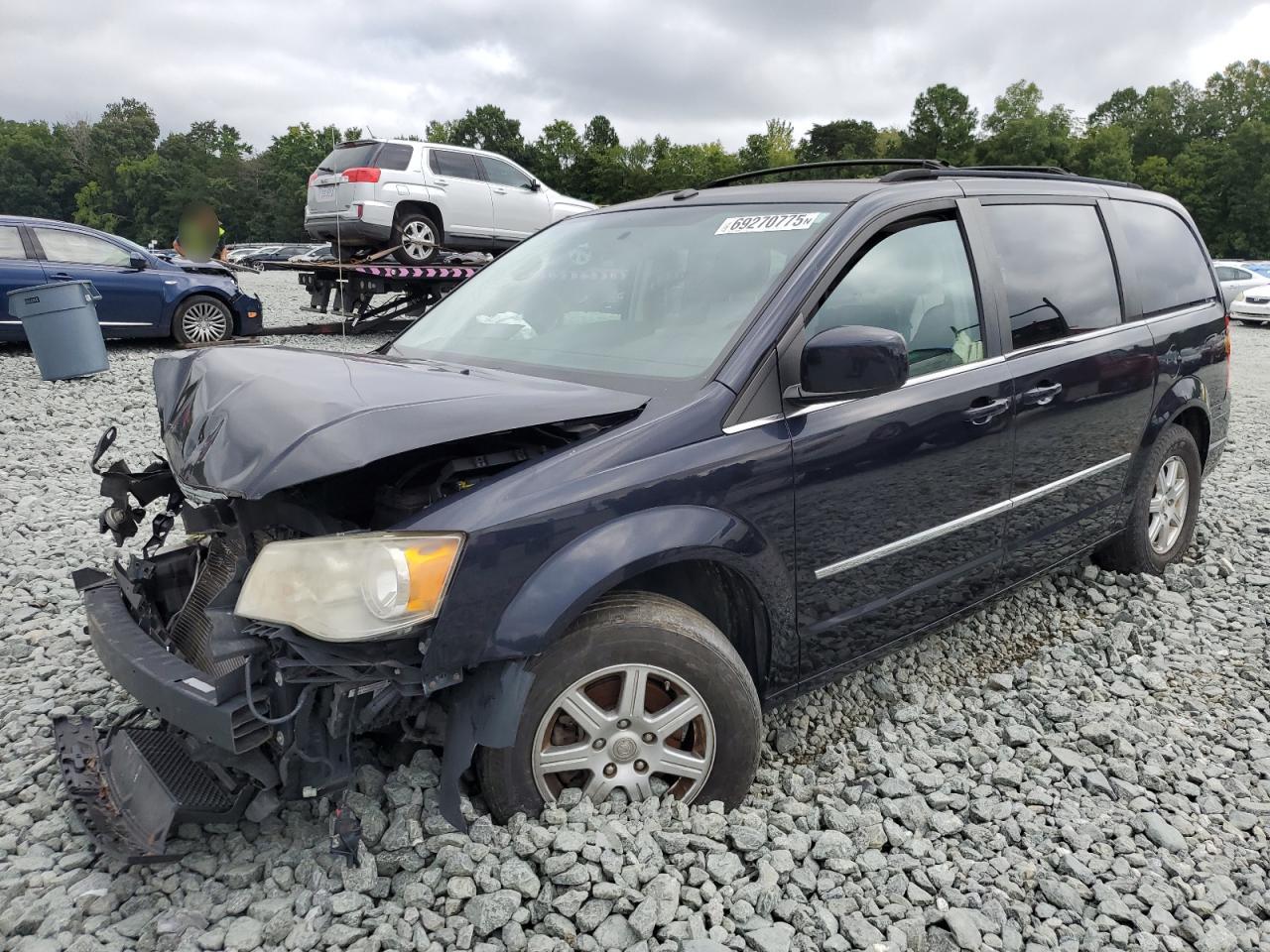 CHRYSLER TOWN & COUNTRY TOURING PLUS