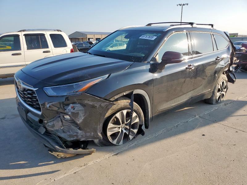 2022 TOYOTA HIGHLANDER - 5TDGZRAH6NS539434