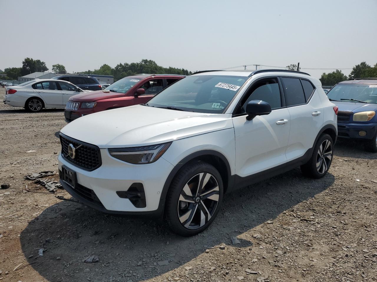 VOLVO XC40 PLUS