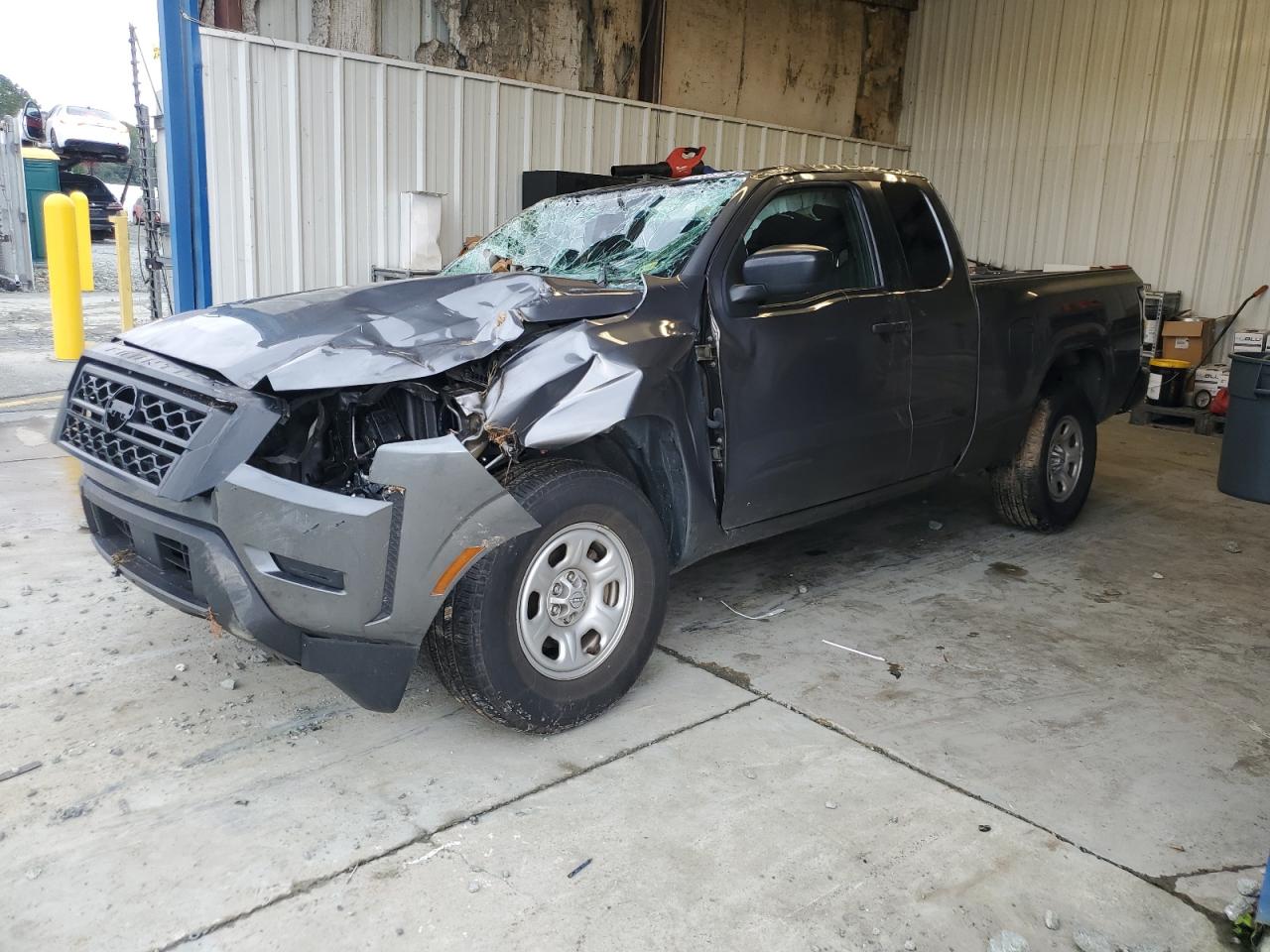 NISSAN FRONTIER S