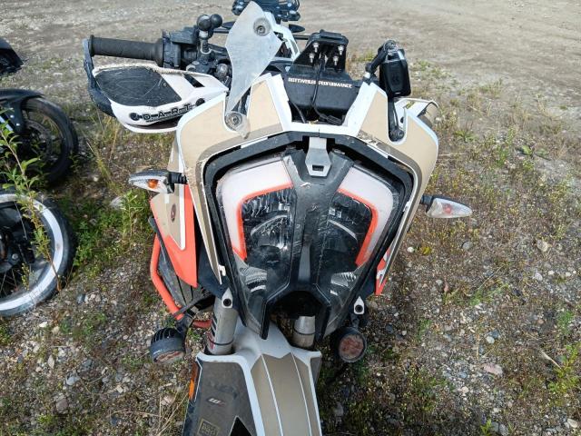 2024 KTM 1290 SUPER VBKV59408RM989675