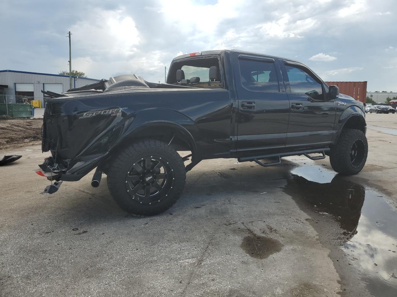 FORD F-150 SUPERCREW