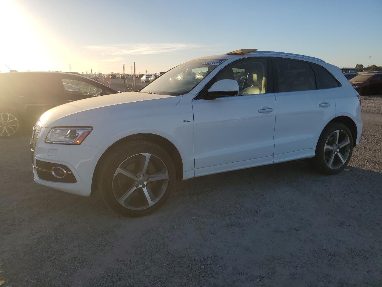 AUDI Q5 PREMIUM PLUS S-LINE