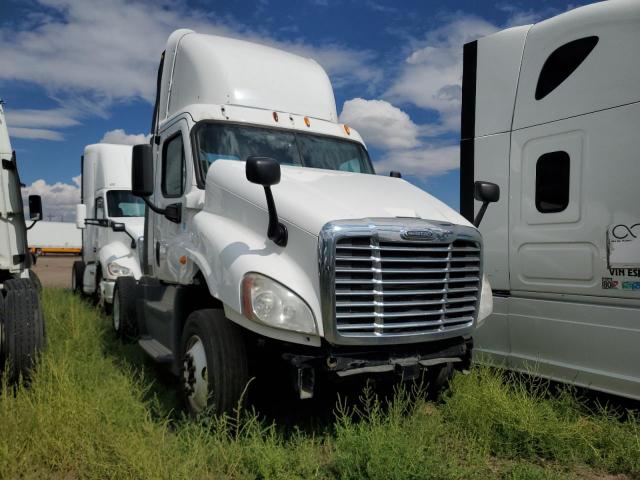 FREIGHTLINER CASCADIA 1 2015 white tractor diesel 1FUBGEDV9FLGH4637 photo #1