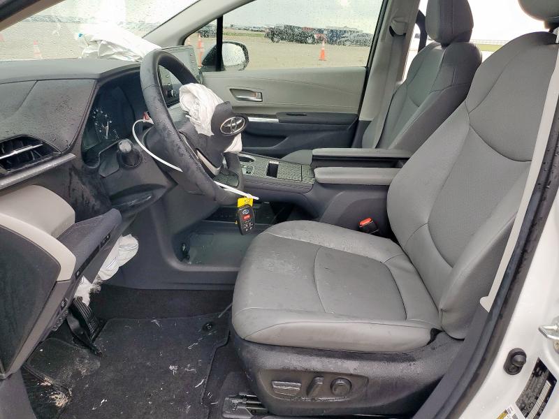 2023 TOYOTA SIENNA XLE 5TDYRKEC9PS168685