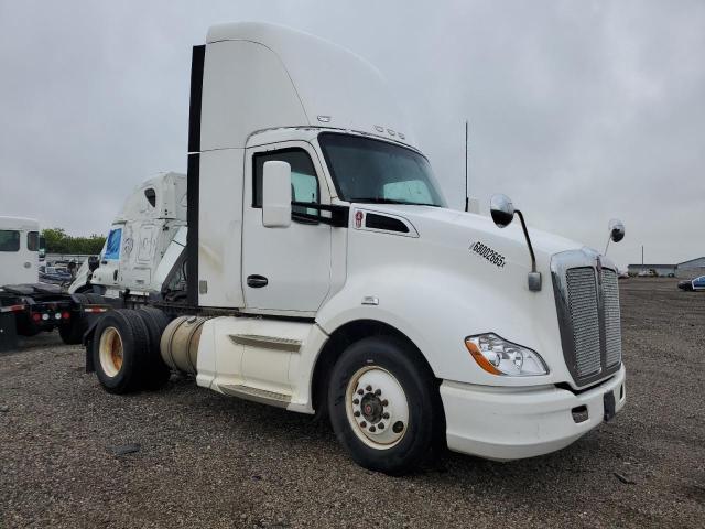 Global Auto Auctions: 2015 KENWORTH T680