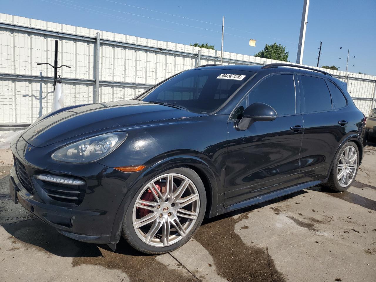 PORSCHE CAYENNE GTS