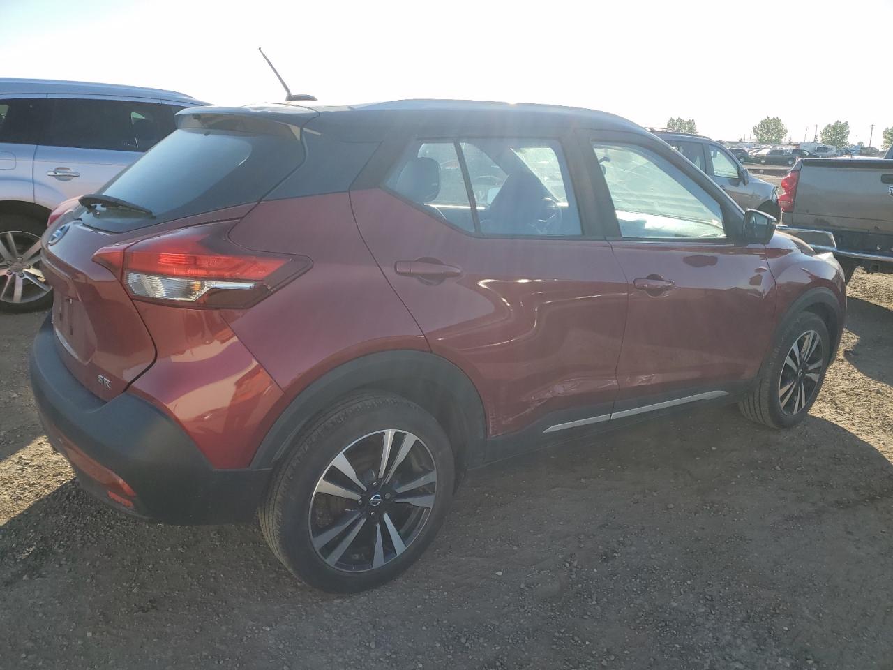 NISSAN KICKS S