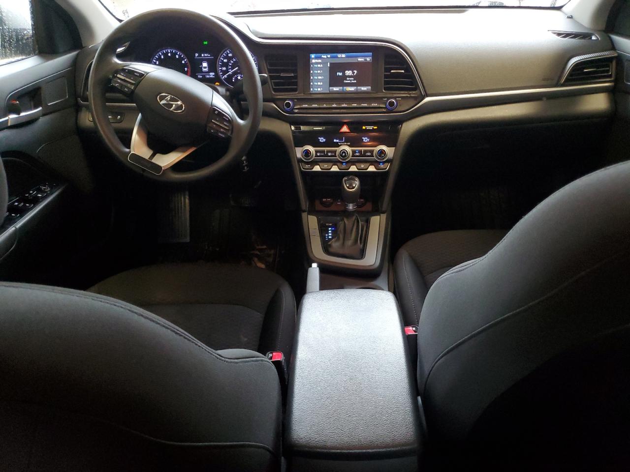HYUNDAI ELANTRA SEL