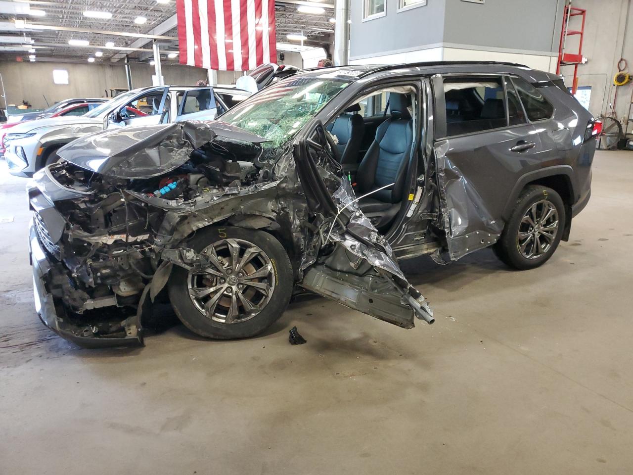 TOYOTA RAV4 XLE PREMIUM