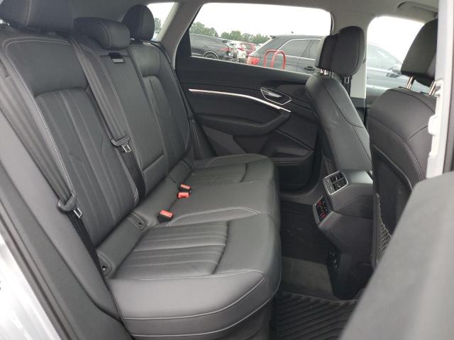 2022 AUDI E-TRON PRE WA1AAAGE2NB047044