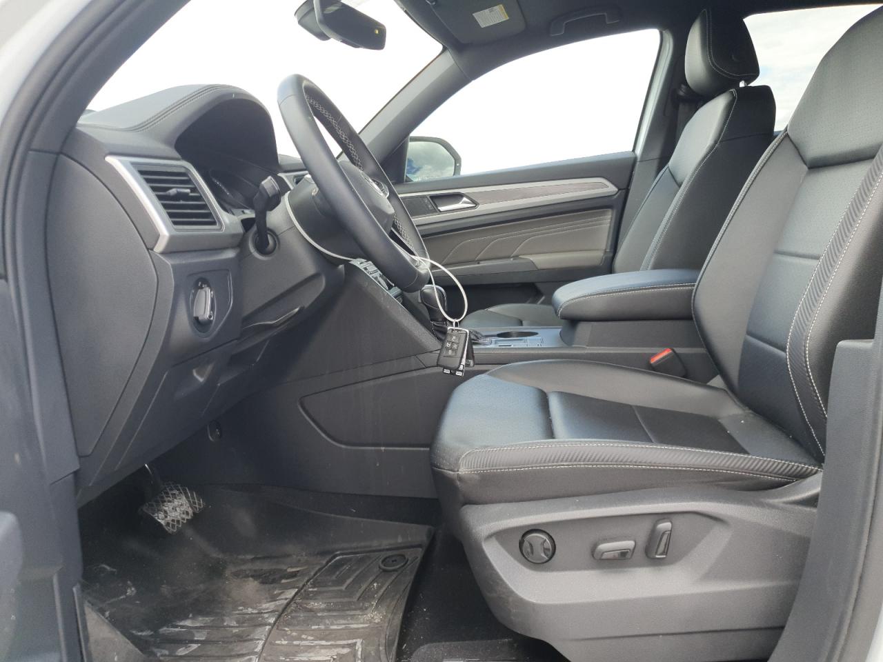 VOLKSWAGEN ATLAS CROSS SPORT SE